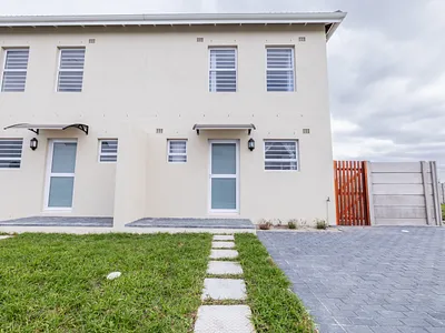3 Bedroom Apartment For Sale in Blue Downs - PKOd.webp