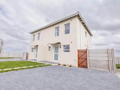 3 Bedroom Apartment For Sale in Blue Downs - 2QN6.webp