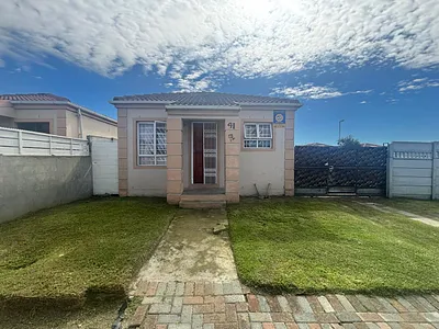 3 Bedroom House For Sale in Kuils River - nwQv.webp