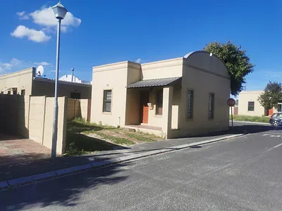 2 Bedroom House To Rent in Blue Downs - od0V.webp