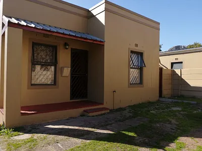 2 Bedroom House For Sale in Blue Downs - cL8j.webp