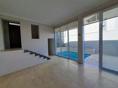 3 Bedroom House To Rent in Cape Town - 1iUy.webp