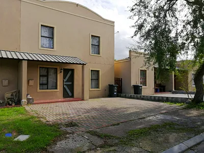 4 Bedroom House For Sale in Blue Downs - OC7l.webp