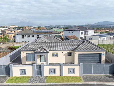 3 Bedroom House To Rent in Kuils River - KfFO.webp