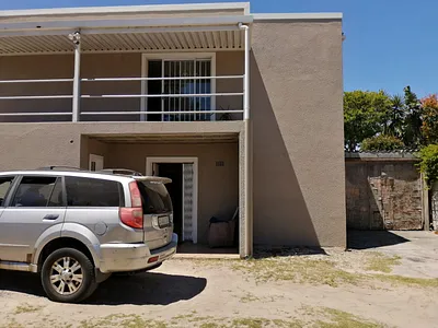 2 Bedroom House To Rent in Cape Town - img