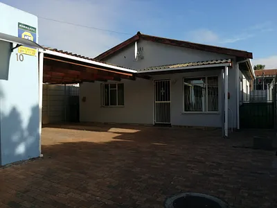 4 Bedroom House To Rent in Cape Town - img