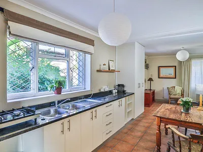 1 Bedroom Apartment To Rent in Cape Town - Vjd3.webp