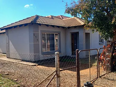3 Bedroom House For Sale in Nkwe Country Estate, Akasia - BwAC.webp