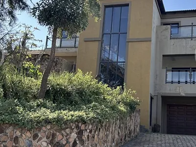 5 Bedroom House For Sale in Amandasig, Akasia - 4Sll.webp