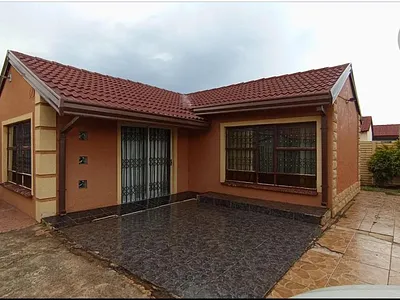 2 Bedroom House For Sale in Ga-rankuwa - 3NyP.webp