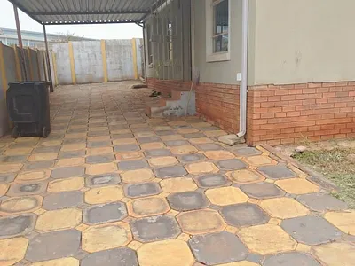 3 Bedroom House To Rent in Akasia - F3k0.webp