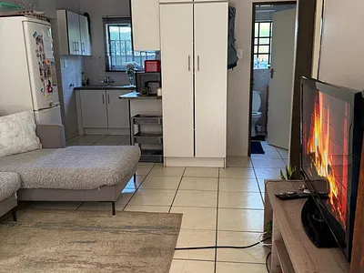 2 Bedroom Apartment For Sale in Brits - img