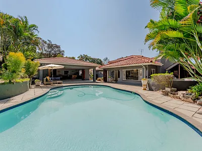 4 Bedroom House For Sale in Durban - YAW6.webp