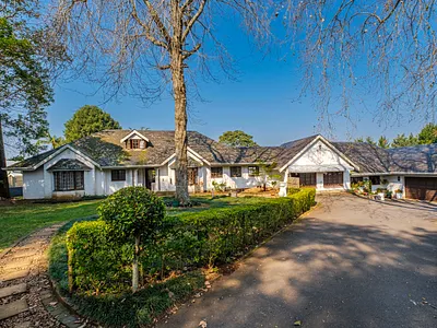 4 Bedroom House For Sale in Kloof - vONX.webp