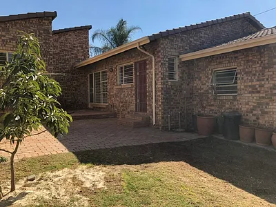 4 Bedroom House To Rent in Randburg - img