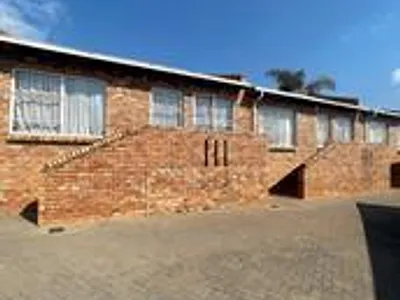1 Bedroom Townhouse For Sale in Terenure, Kempton Park - 4WN8.webp