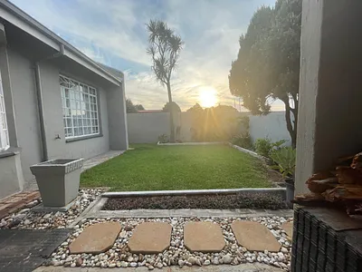 2 Bedroom Townhouse To Rent in Kempton Park - mj46.webp