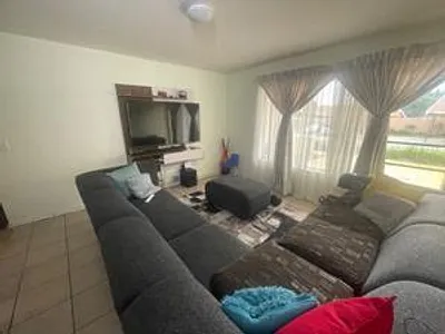 3 Bedroom Apartment For Sale in Kempton Park - Cl9d.webp