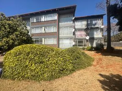 2 Bedroom Apartment For Sale in Kempton Park - img