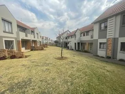 3 Bedroom Apartment For Sale in Kempton Park - hkaV.webp