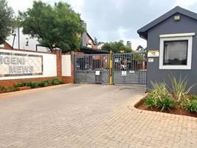 3 Bedroom Townhouse For Sale in Kempton Park - DfeX.webp