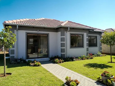2 Bedroom House For Sale in Akasia - Zhqj.webp