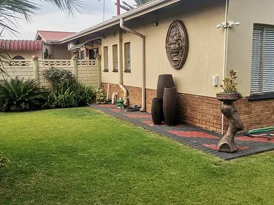3 Bedroom House For Sale in Vanderbijlpark CE 4, Vanderbijlpark CE - ozJ8.webp