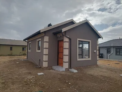 2 Bedroom House For Sale in Springs - img