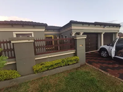 2 Bedroom House To Rent in Danville, Pretoria - 2WCn.webp