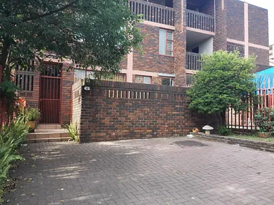 3 Bedroom Apartment For Sale in Randburg - bVh7.webp