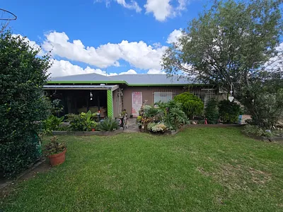 5 Bedroom House For Sale in Vanderbijlpark CW 6, Vanderbijlpark CW - Hmrq.webp