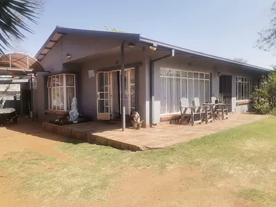 3 Bedroom House For Sale in Vanderbijlpark SW 5, Vanderbijlpark SW - gWHS.webp