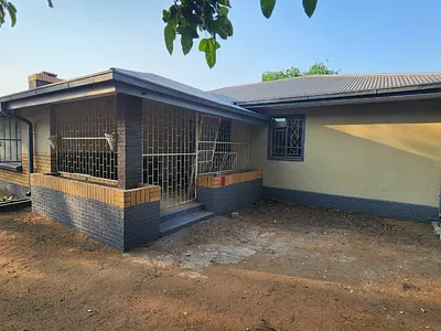 4 Bedroom House For Sale in Vanderbijlpark CW 5, Vanderbijlpark CW - Vd4x.webp
