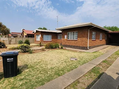 3 Bedroom House For Sale in Vanderbijlpark SE 6, Vanderbijlpark SE - CXiX.webp