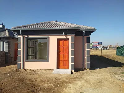 3 Bedroom House For Sale in Springs - 9LOX.webp