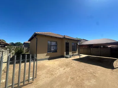 2 Bedroom House For Sale in Vanderbijlpark CE 3, Vanderbijlpark CE - okit.webp