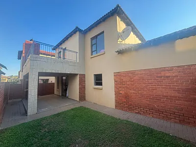 3 Bedroom Townhouse To Rent in Olympus AH, Pretoria - aZlZ.webp