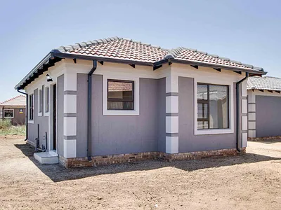 3 Bedroom House For Sale in Marble Hall - povs.webp