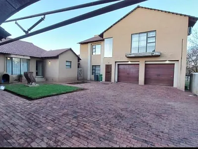 3 Bedroom House For Sale in Vanderbijlpark SE 6, Vanderbijlpark SE - img