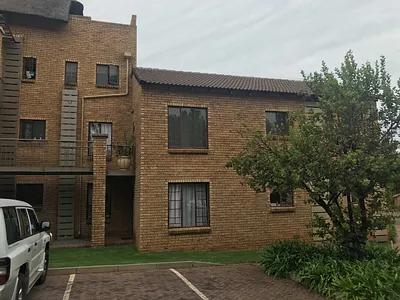 2 Bedroom Townhouse To Rent in Olympus AH, Pretoria - 4Ude.webp