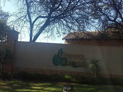 2 Bedroom Townhouse To Rent in Olympus AH, Pretoria - 4w2Z.webp