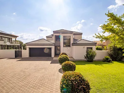 4 Bedroom House For Sale in Centurion - EQ8s.webp