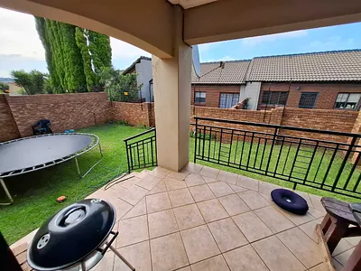 3 Bedroom Townhouse To Rent in Pretoria - img