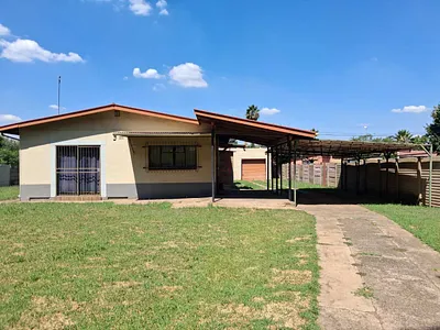 3 Bedroom House For Sale in Vanderbijlpark CE 2, Vanderbijlpark CE - RueN.webp