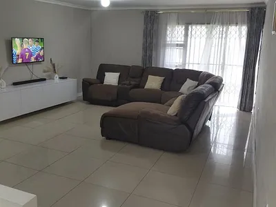 4 Bedroom House For Sale in Verulam - s53d.webp