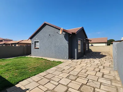 3 Bedroom House For Sale in Vanderbijlpark CE 7, Vanderbijlpark CE - nHUa.webp