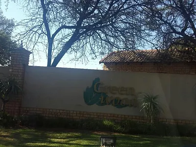 2 Bedroom Apartment To Rent in Pretoria - OZMw.webp