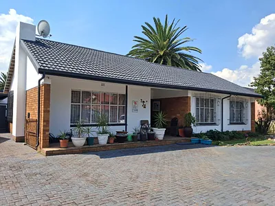 3 Bedroom House For Sale in Vanderbijlpark SE 6, Vanderbijlpark SE - Yk31.webp