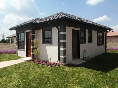 3 Bedroom House For Sale in Sharon Park, Nigel - 1t4s.webp