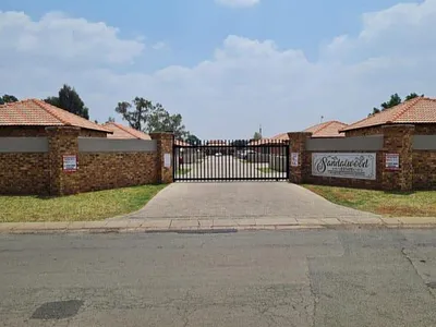 3 Bedroom Townhouse To Rent in Meyerton - XcMd.webp